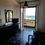 Seaview Rapallo's Heart Skyline Apartman